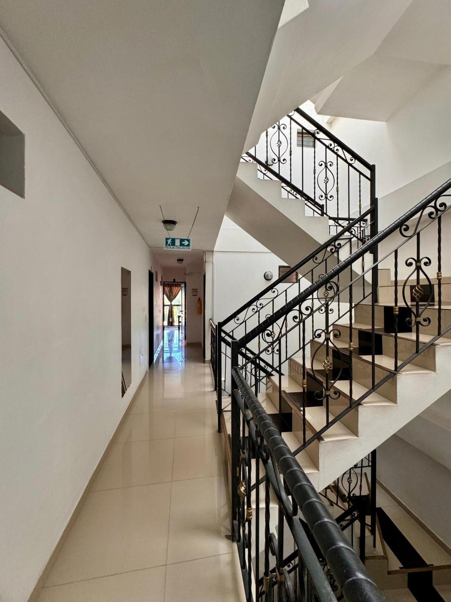 Hotel Portal Dorado Маринилья Экстерьер фото