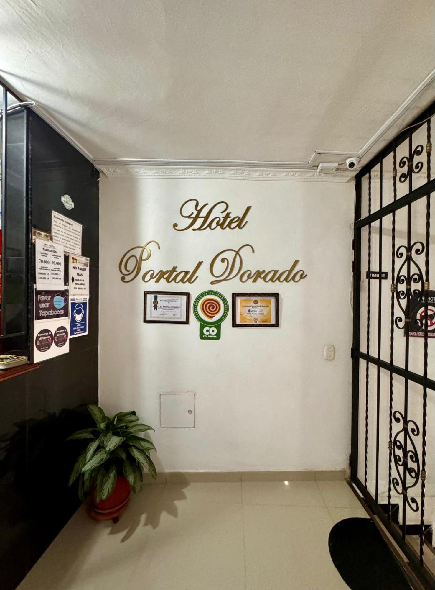 Hotel Portal Dorado Маринилья Экстерьер фото
